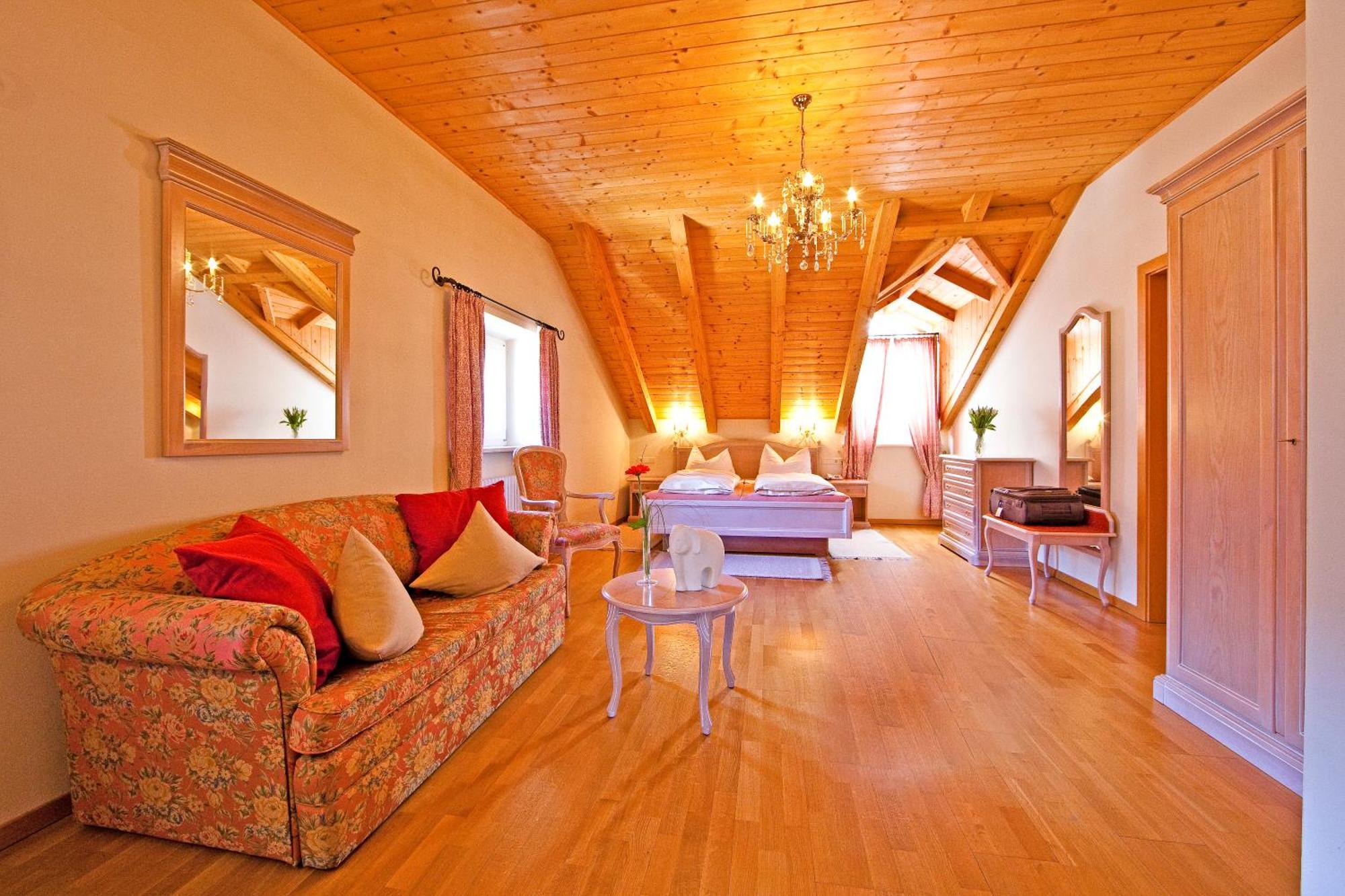 Hotel Elefant Ora / Auer Номер фото
