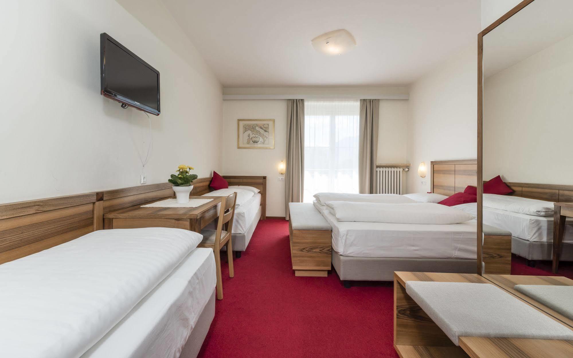 Hotel Elefant Ora / Auer Экстерьер фото